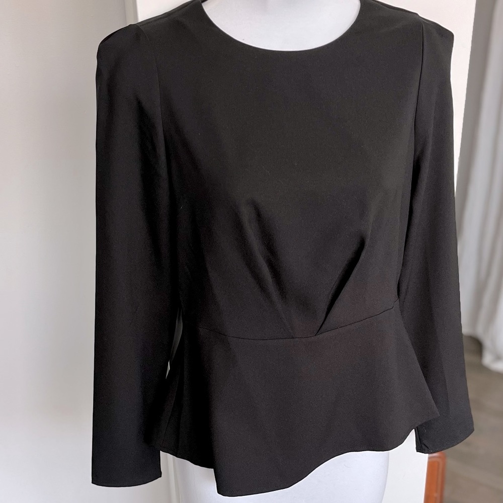 NWT. Banana Republic size 0 black blouse